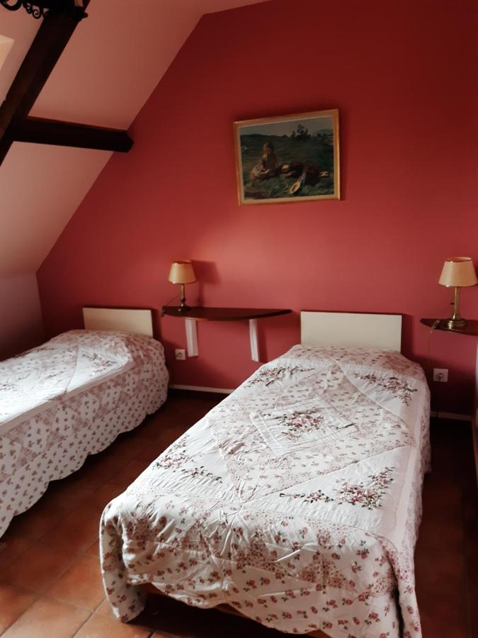 Chambres D'Hotes Sur La Courtine De Coucy Bagian luar foto