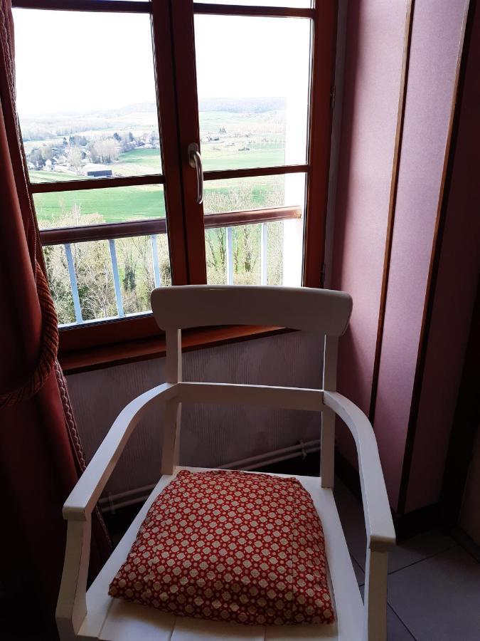 Chambres D'Hotes Sur La Courtine De Coucy Bagian luar foto