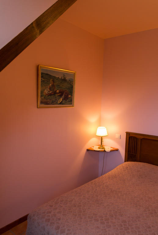 Chambres D'Hotes Sur La Courtine De Coucy Bagian luar foto